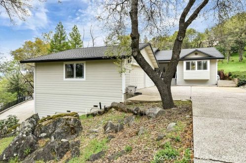 11845 Goldfinch Ct, Lake Wildwood CA  95946-9647 exterior