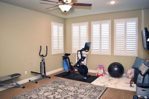 2065 Katnich Ln, Lodi CA 95242-4805 exterior