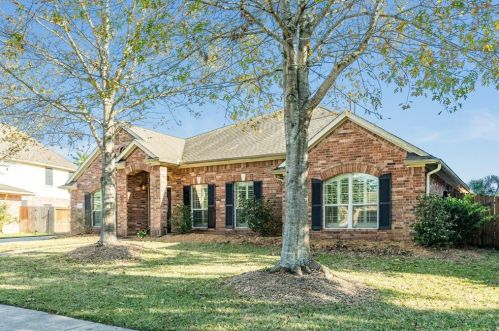 3305 Redwood Grove St, Pearland, TX 77581-5679