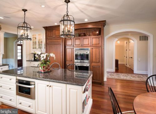 226 Valley Ridge Rd, Haverford PA  19041-2029 exterior