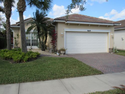 9849 Eastbrook Cir, Fort Pierce, FL 34987-2431