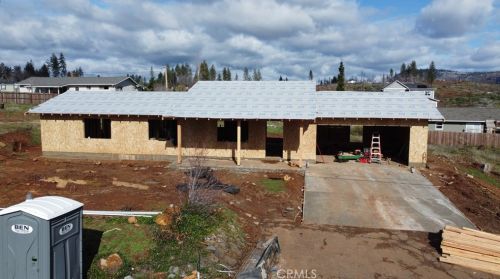 1869 Conifer Dr, Paradise, CA 95969-4401
