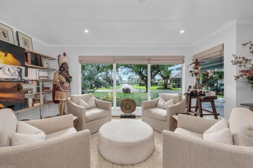 1294 13th St, Naples, FL 34117-2233
