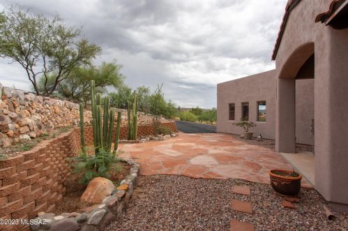 37923 Loma Serena Dr, Tucson, AZ 85739-7021