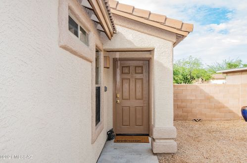 7149 Oakbank Dr, Tucson, AZ 85757-6942