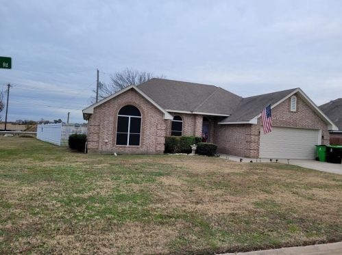 301 Willow Rd, Aubrey TX  76227-9404 exterior