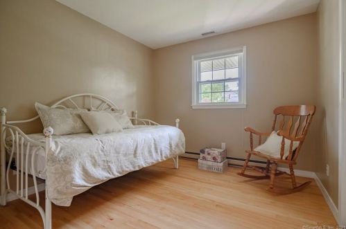 12 Birch Rd, Danbury CT  06811-3456 exterior