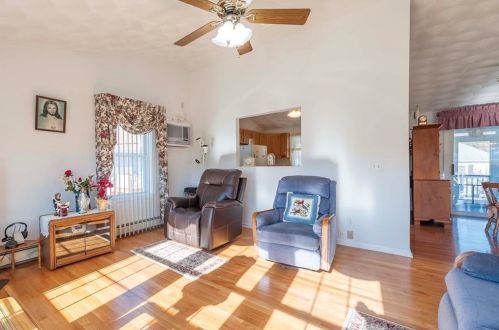 4 Morning Way, Cumberland RI  02864-6549 exterior