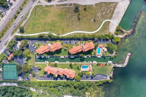 104500 Overseas Hwy, Key Largo FL 33037-2944 exterior