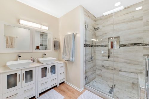 4646 Noble Ave, Van Nuys CA 91403-2013 exterior