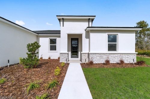2614 14th Ave, Cape Coral, FL 33993-0085