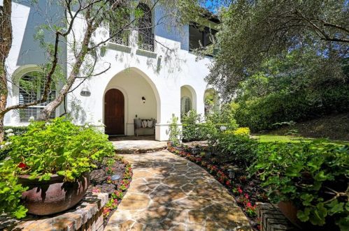 2 Seabluff, Newport Beach, CA 92660-9104