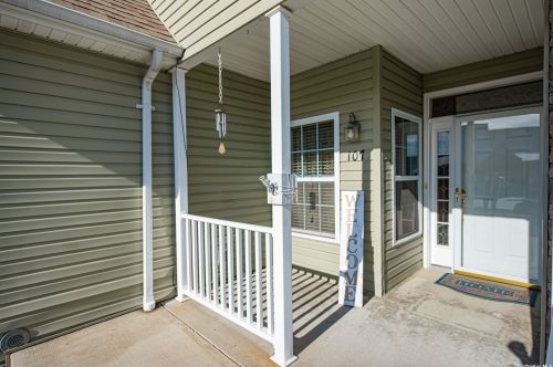 107 Pond Cir, Mount Sinai, NY 11766-3505