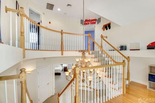 2 Winchester Dr, East Brunswick NJ  08816-3385 exterior