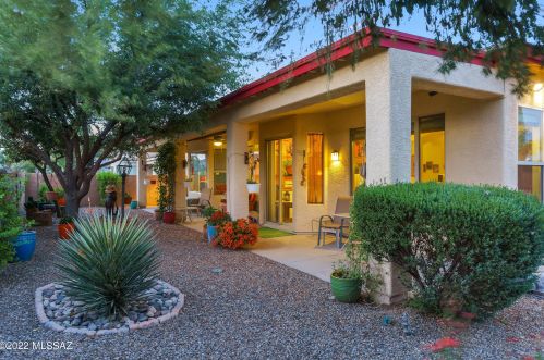 9277 Weather Hill Dr, Tucson, AZ 85743-5498