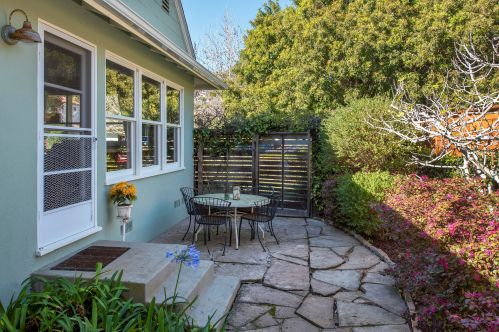 1347 Santa Rosa Ave, Santa Barbara CA 93109-2062 exterior