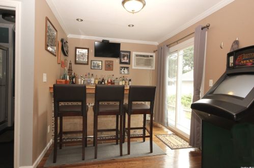 656 Sandra Ave, West Islip NY  11795-2524 exterior