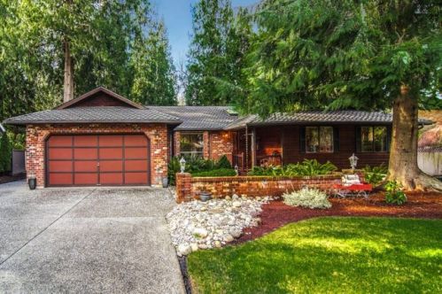 4127 209 Pl, Redmond WA  98074-9356 exterior