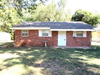 819 18th St, Chickasha OK  73018-3918 exterior