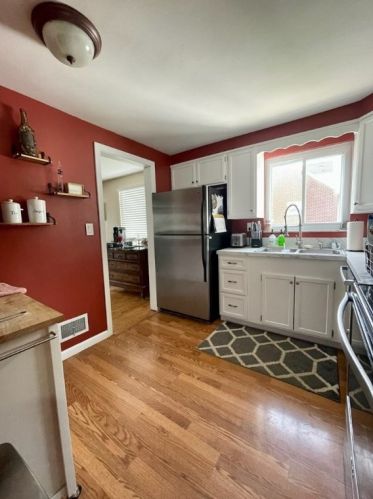 1812 Park Circle Dr, Glenshaw PA  15116-2137 exterior