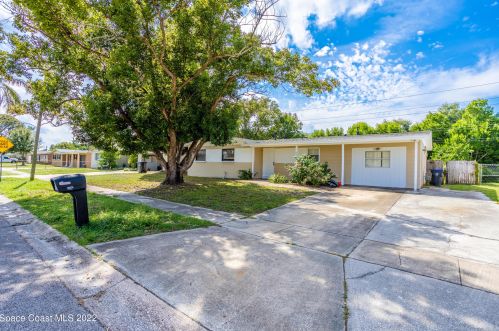 5100 Sandra Dr, Titusville, FL 32780-7176