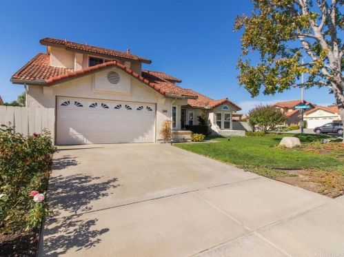 1449 Lewis Ct, Vista, CA 92081-8718
