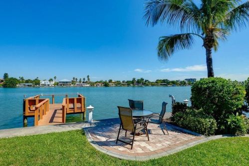 10265 Gulf Blvd, Saint Petersburg, FL 33706-4810