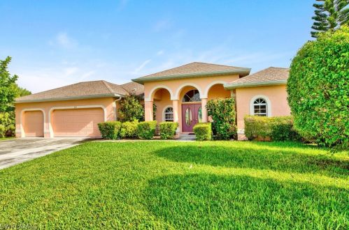 237 11th Ter, Cape Coral, FL 33990-2078