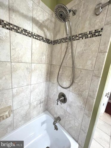 337 Hanby Cir, Boothwyn PA  19061-2319 exterior