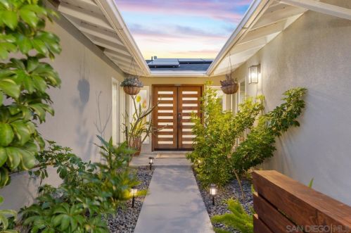 3987 Broadlawn St, San Diego CA 92111-3318 exterior