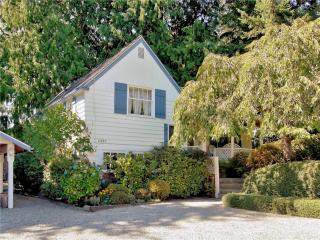 11633 108th Ave, Kirkland, WA 98034-3928