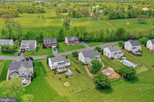 594 Sawgrass Dr, Charles Town WV  25414-5968 exterior