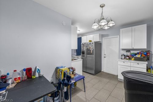 287 Sanford St, East Orange NJ  07018-1018 exterior