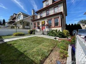 145 Mayflower Ave, New Rochelle, NY 10801-1530