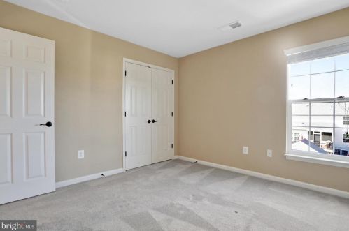 125 Victoria Ln, Charles Town WV  25414-5984 exterior