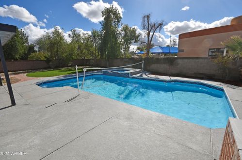 5627 Saguaro Dr, Glendale AZ  85304-4606 exterior