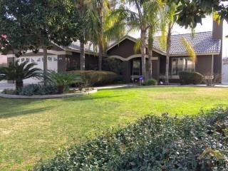 2651 Eucalyptus Dr, Pond CA  93280-3016 exterior