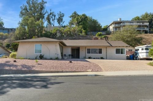 675 Dana Dr, Santa Paula, CA 93060-1614