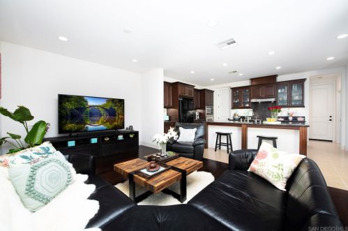 13596 Lopelia Meadows Pl, San Diego, CA 92130-5784