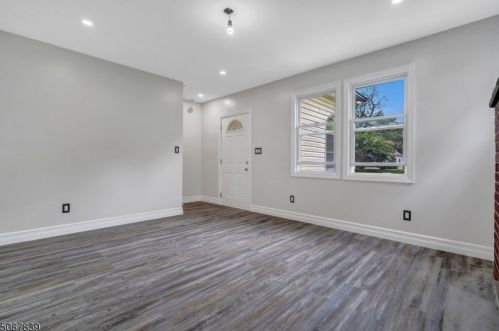 16 Dayton Cres, Bernardsville NJ  07924-2704 exterior