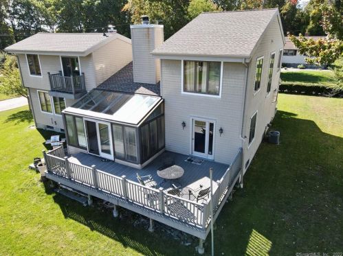 146 Crest St, Waterbury, CT 06708-2834