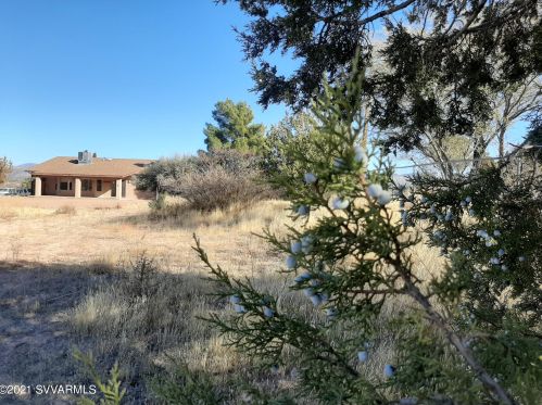 5020 Lookout Point Rd, Mcguireville, AZ 86335-5318