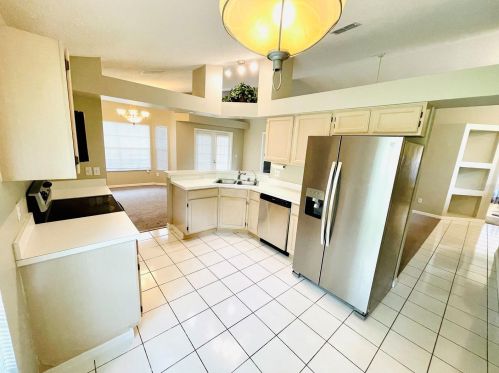 1015 Piedmont Oaks Dr, Apopka, FL 32703-3412