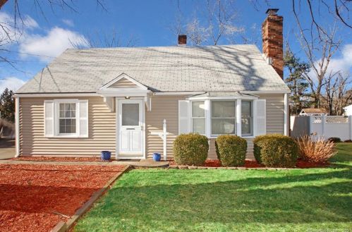 50 Allen Rd, North Haven, CT 06473-1424