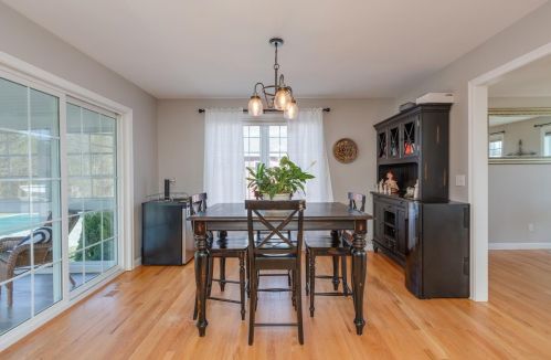 19 Waterford Dr, Sandown NH  03873-2078 exterior
