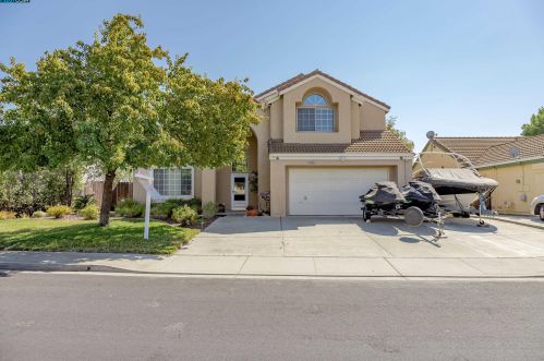 5319 Lakespring Dr, Oakley, CA 94561-3142