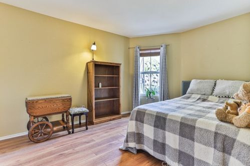 229 Woodlake St, Lake Elsinore CA  92530-1891 exterior