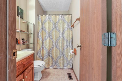 8119 Chapel Stone Rd, Blacklick OH  43004-9226 exterior
