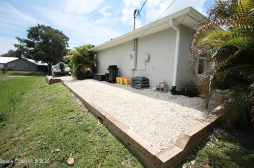 788 Mulberry St, Sebastian, FL 32958-4858