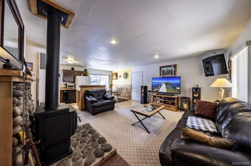 2331 Tahoe Vista Dr, South Lake Tahoe, CA 96150-4409
